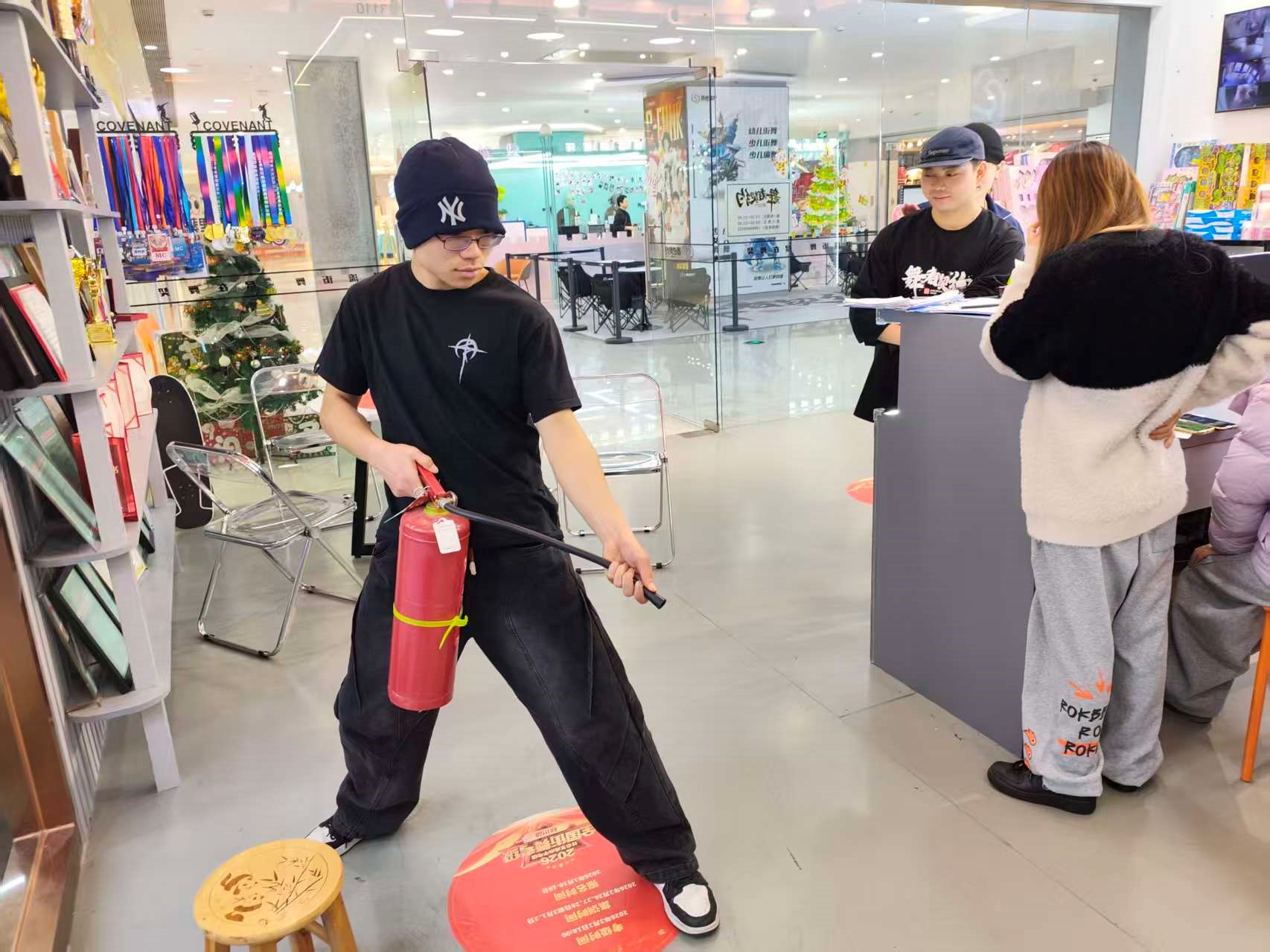 水晶城发展消防技术培训，筑牢安全防护网