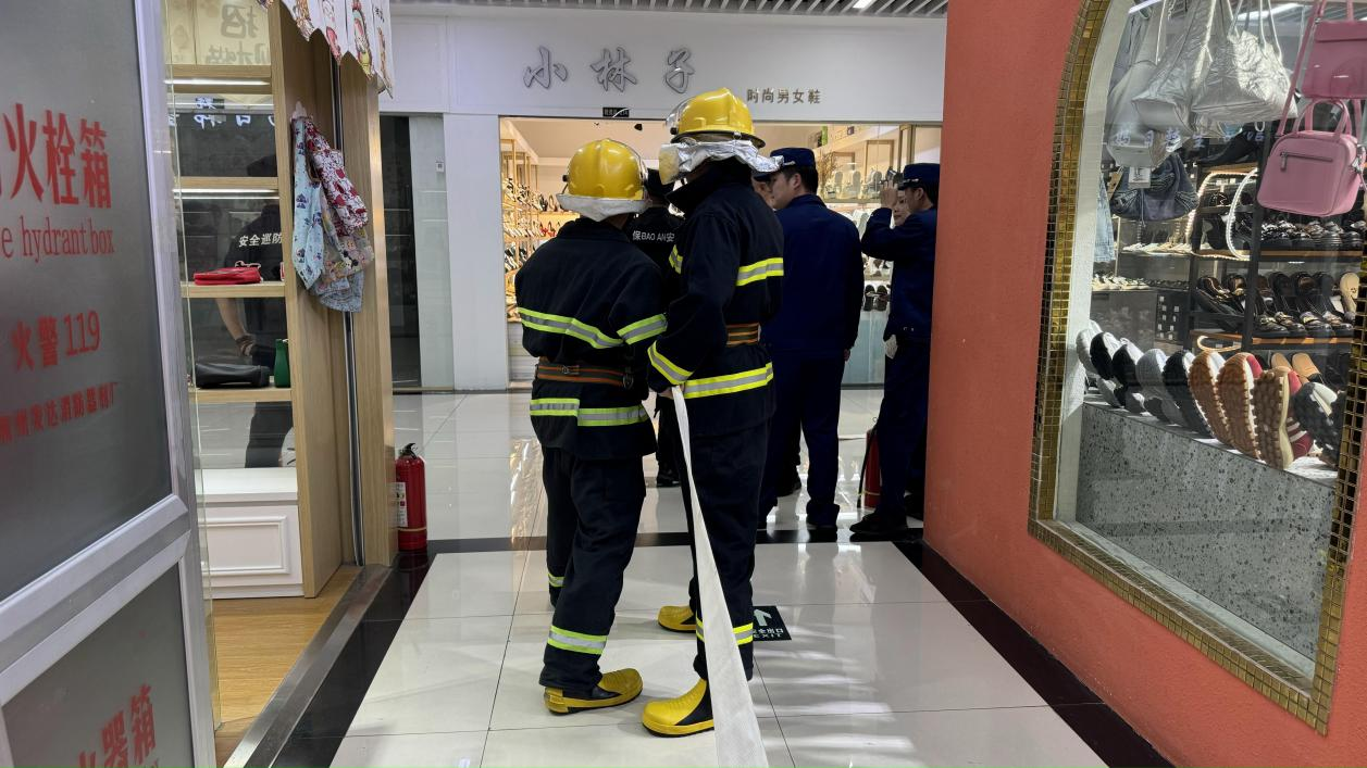 以演促防，钱江商城结合水晶城发展微型消防站拉练