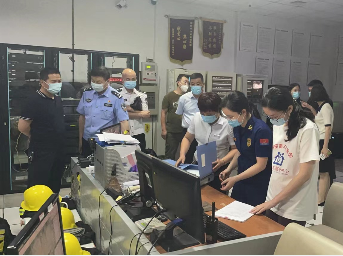 市消防支队莅临水晶城查抄消防安全