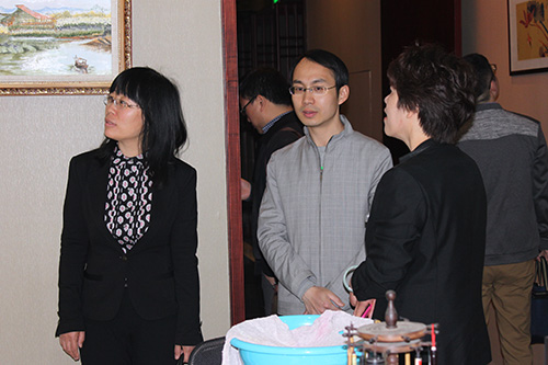 20150329中央党？翁庾樽乙恍休傲賛g冰球突破文创园调研 (2).jpg